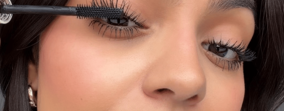 3 Hábitos De Belleza Sencillos Que Pueden Transformar Tus Pestañas - UKLASH España