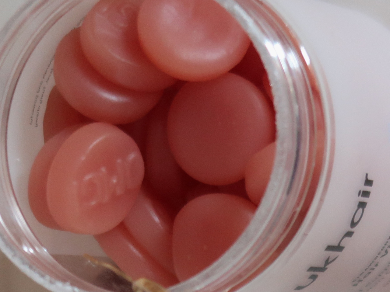 Guía básica de ingredientes beauty: biotina para cabello, pestañas y cejas